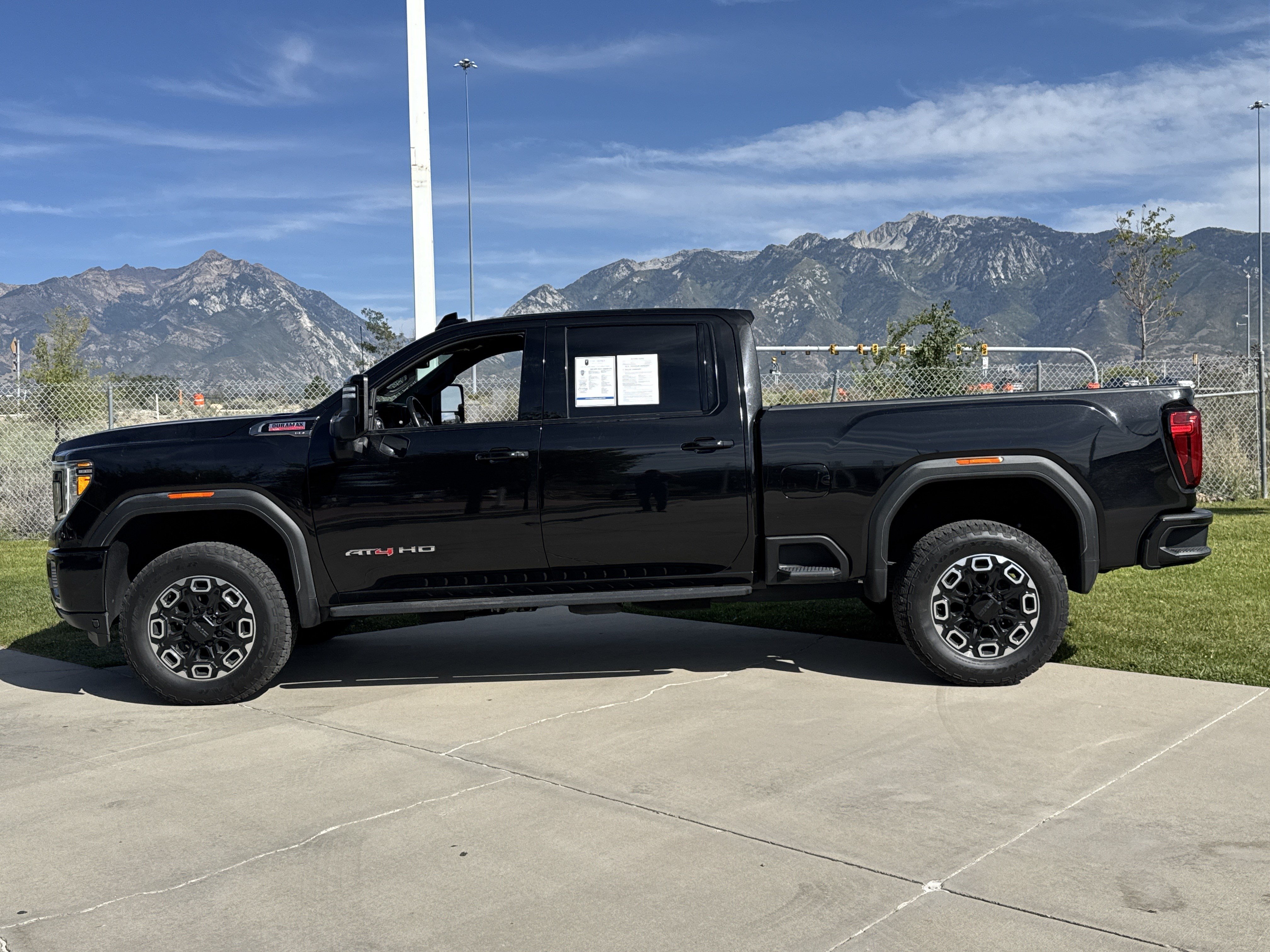 gmc sierra 3500hd 2022 1GT49VEY5NF121145 image gmc sierra 3500hd 2022 1GT49VEY5NF121145 image